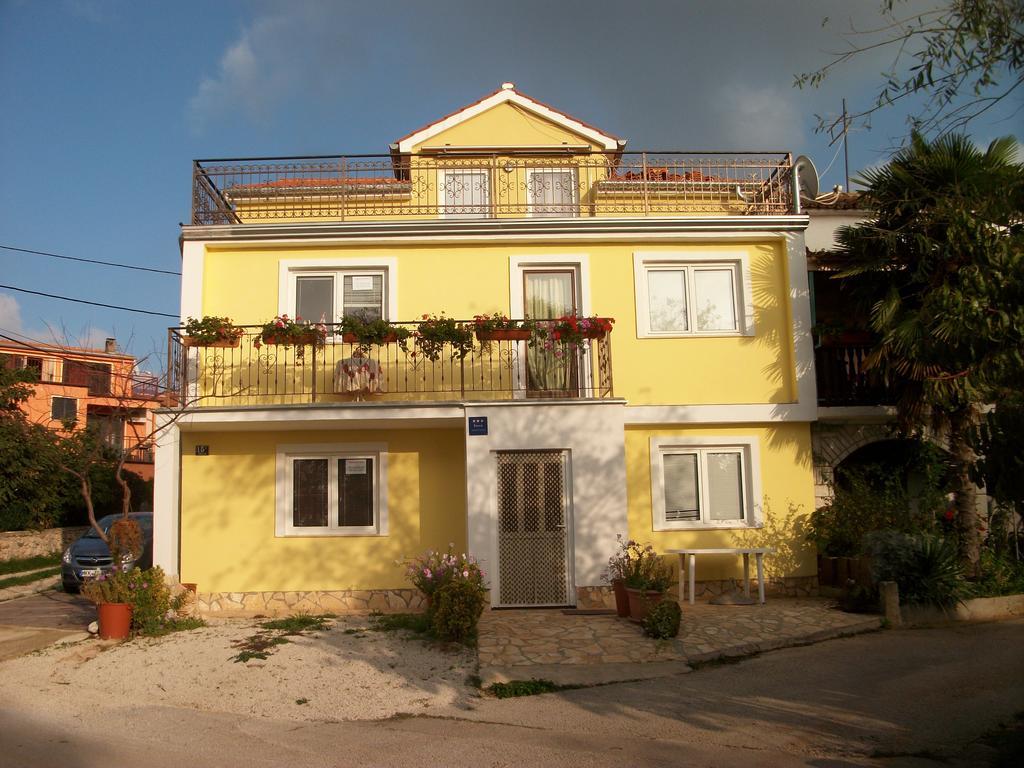 Apartments Zlata โปเรช ภายนอก รูปภาพ